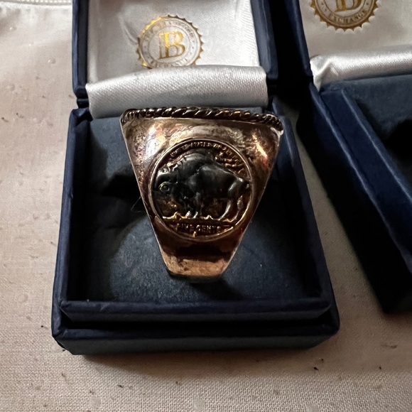 Coin ring - Picture 2 of 2